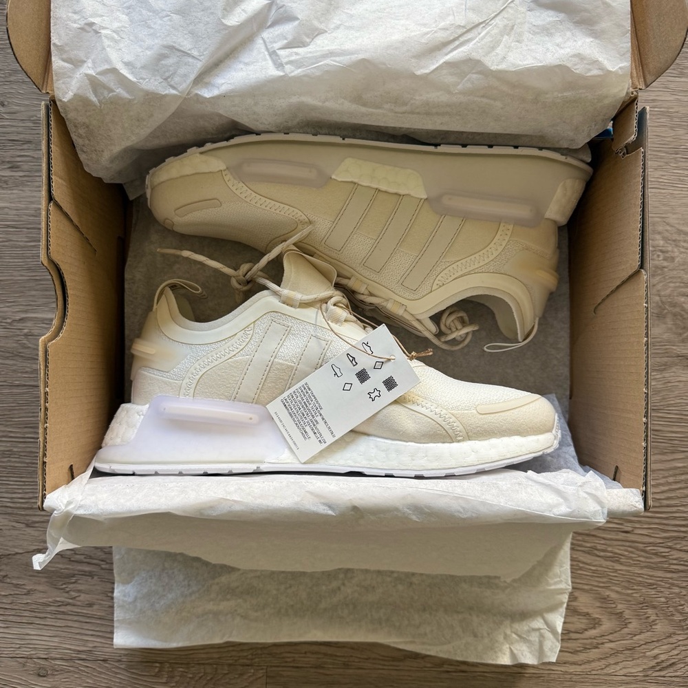 Adidas NMD V3